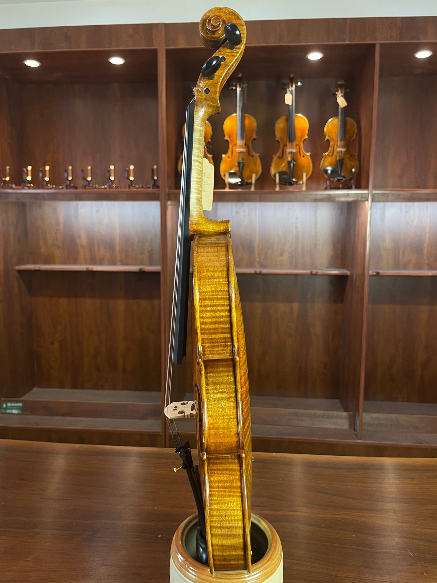 nice flamed handmde violin with antique varnish