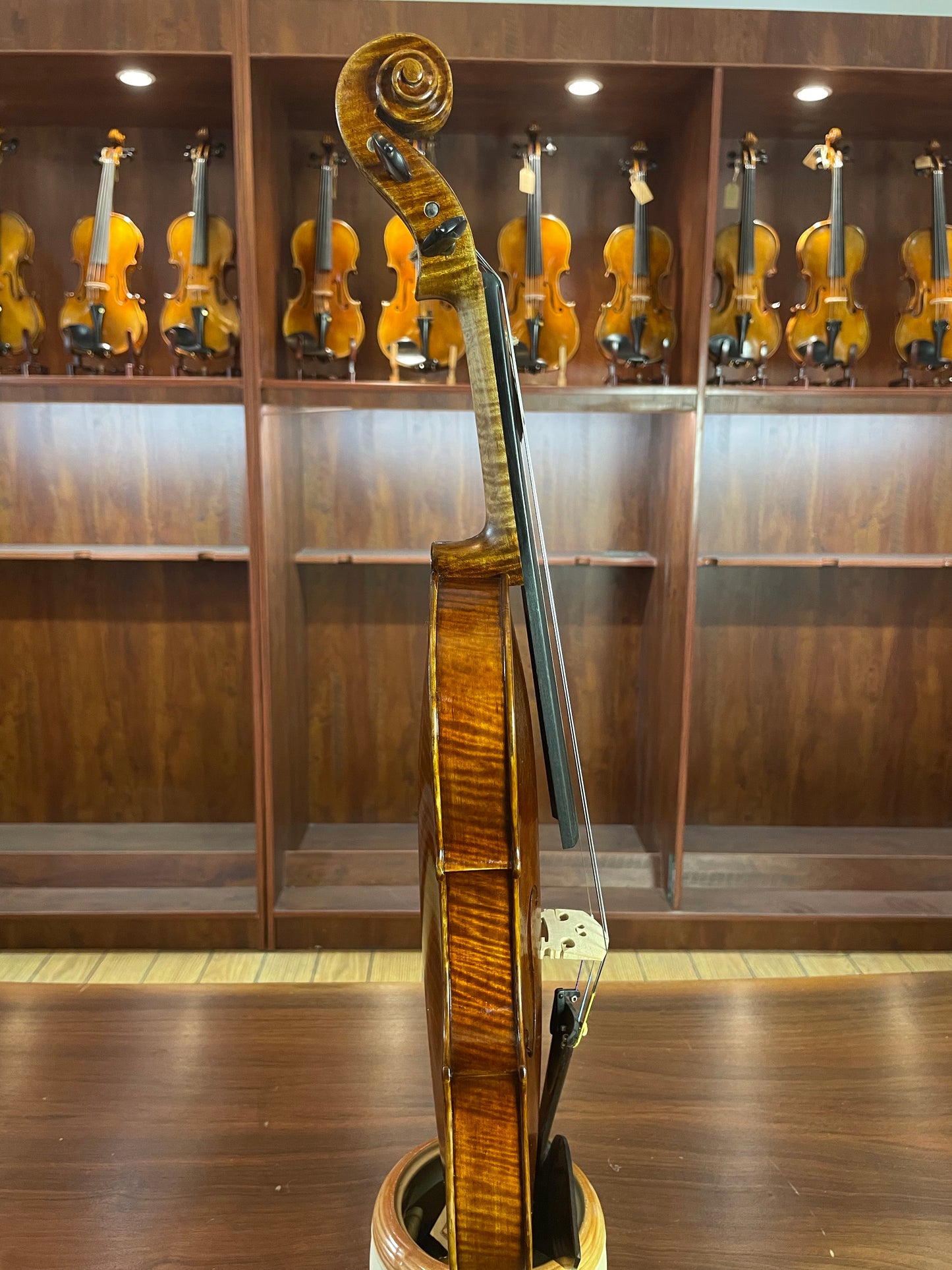 beautiful dark varnish Guarneri model violin