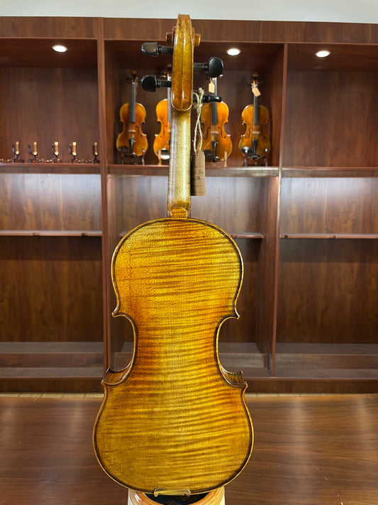 nice flamed handmde  violin with antique varnish