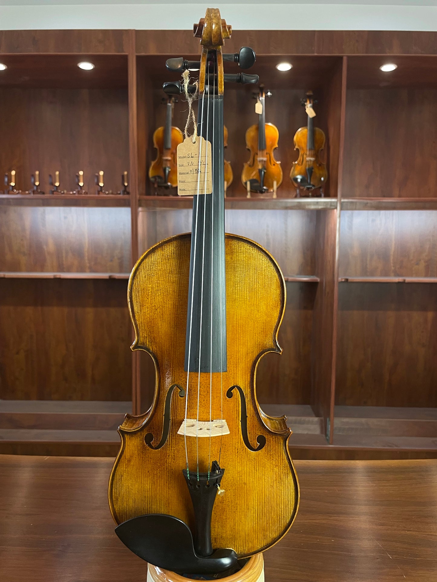 nice flamed handmde  violin with antique varnish